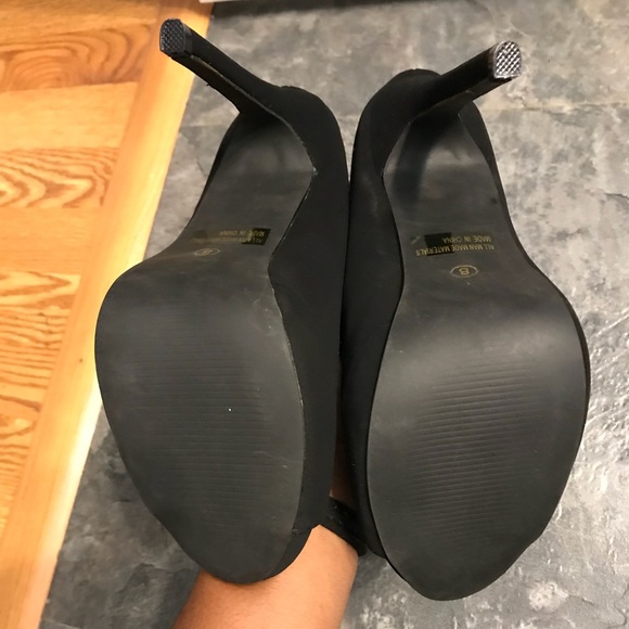 Fashion Nova Black Heel - Picture 4 of 5