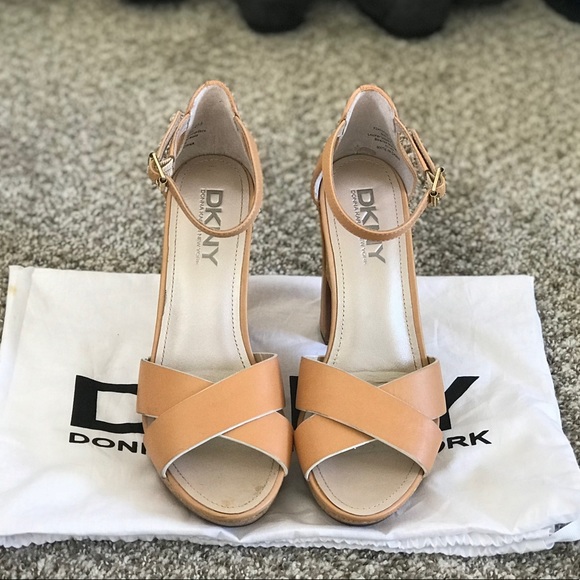 DKNY Heels size 7/37.5 - Picture 1 of 4