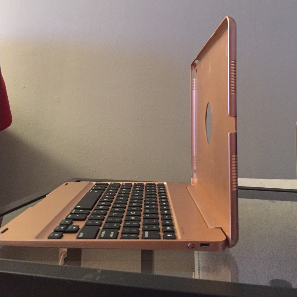 Never Used Bluetooth Keyboard - image 2