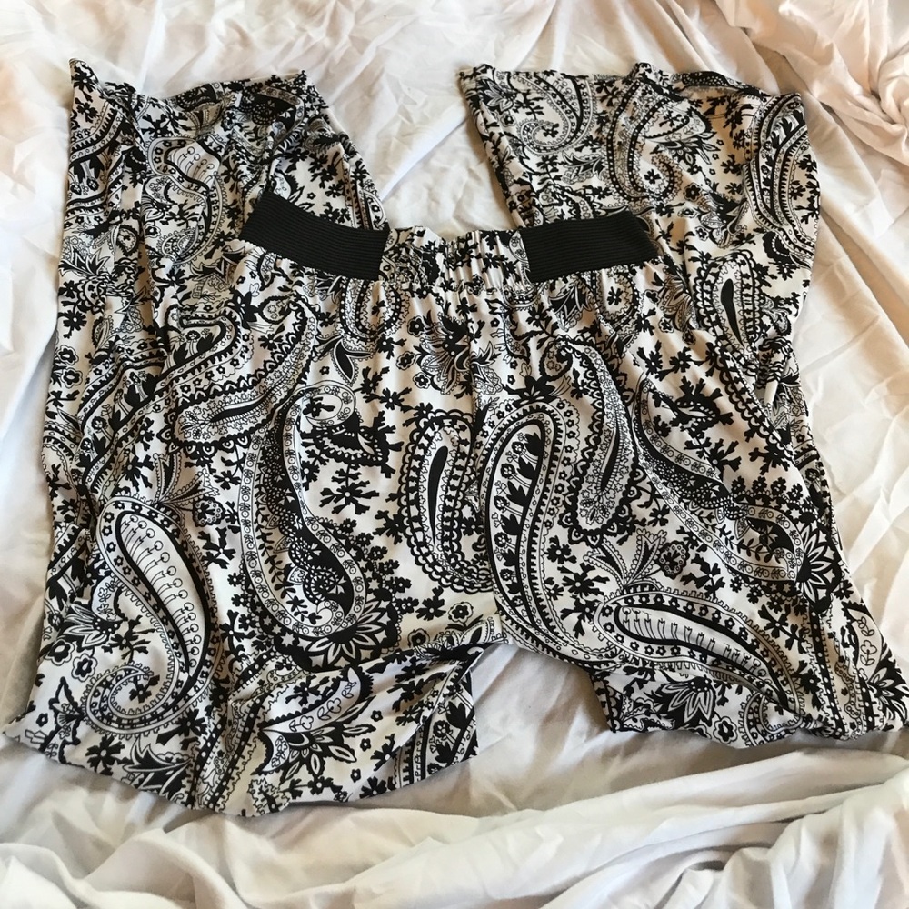 Black and white swirl palazzo pants