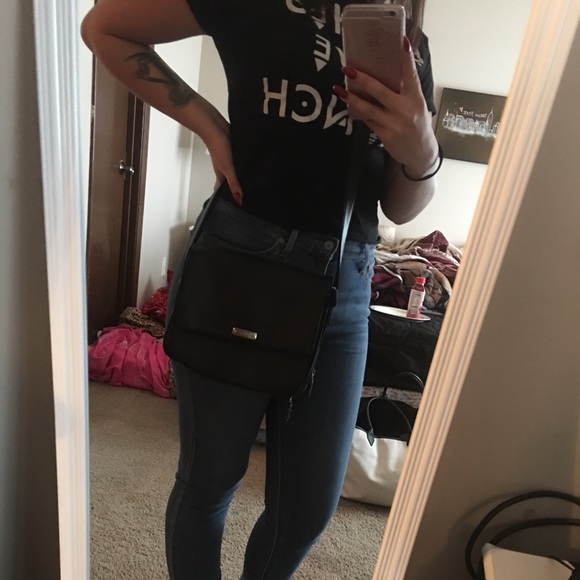 Nine West crossbody - Picture 5 of 5