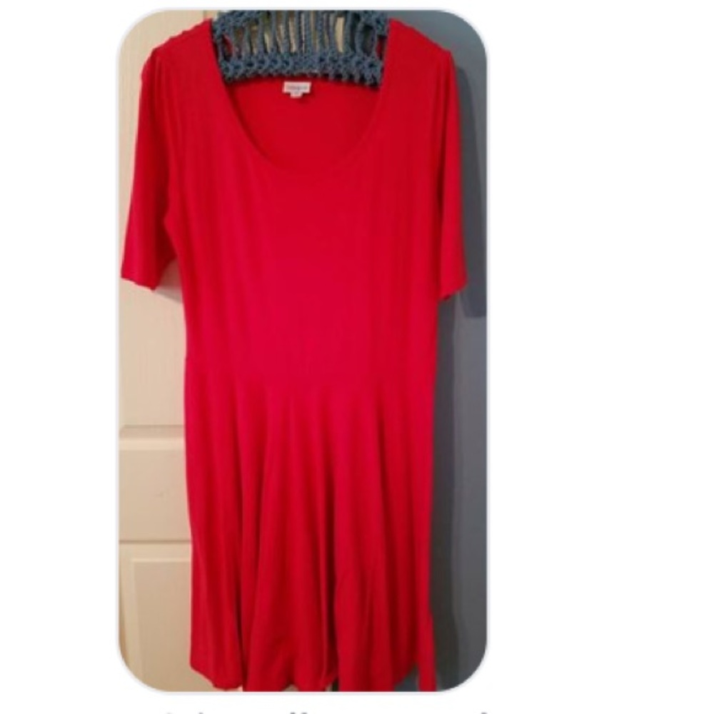 LuLaRoe Nicole in True Red - 3xl