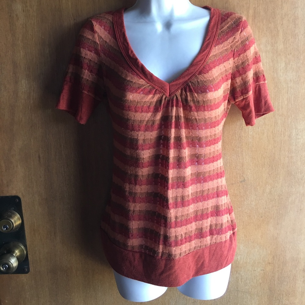 Woven cap sleeve shirt. Size S/M