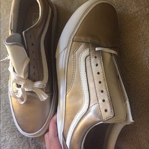 Platform gold metallic vans