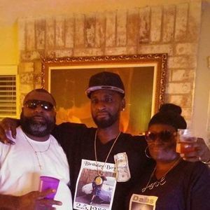 Meet your Posher, Marshall