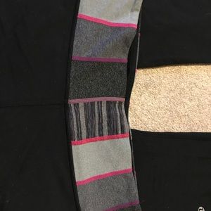 Lululemon black crop yoga pants