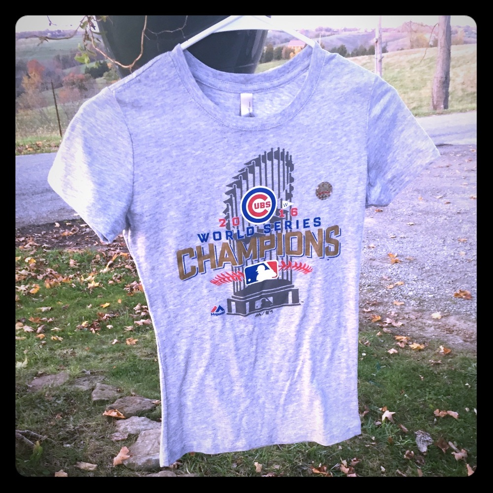 NWT Cubs World Series women’s shirt.