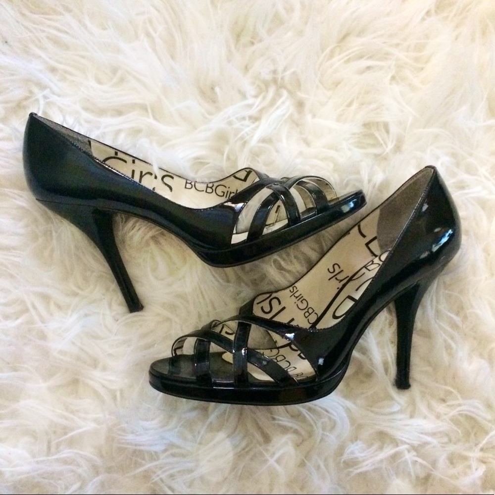 BCBG Black Leather Heels 👠 ✨