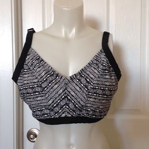 Ava & Viv Swim - LAST CHANCE NWOT black and white bikini top Ava & Viv Swim - LAST CHANCE NWOT black and white bikini top