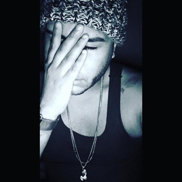 Meet your Posher, Carlos - Picture 1 of 1