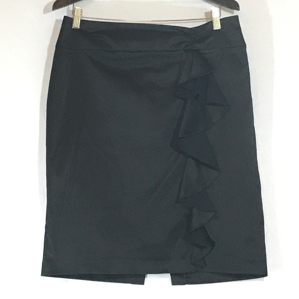 Ruffle Pencil skirt