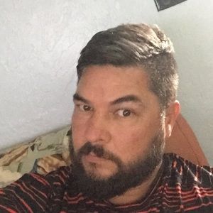 Meet your Posher, Estaban