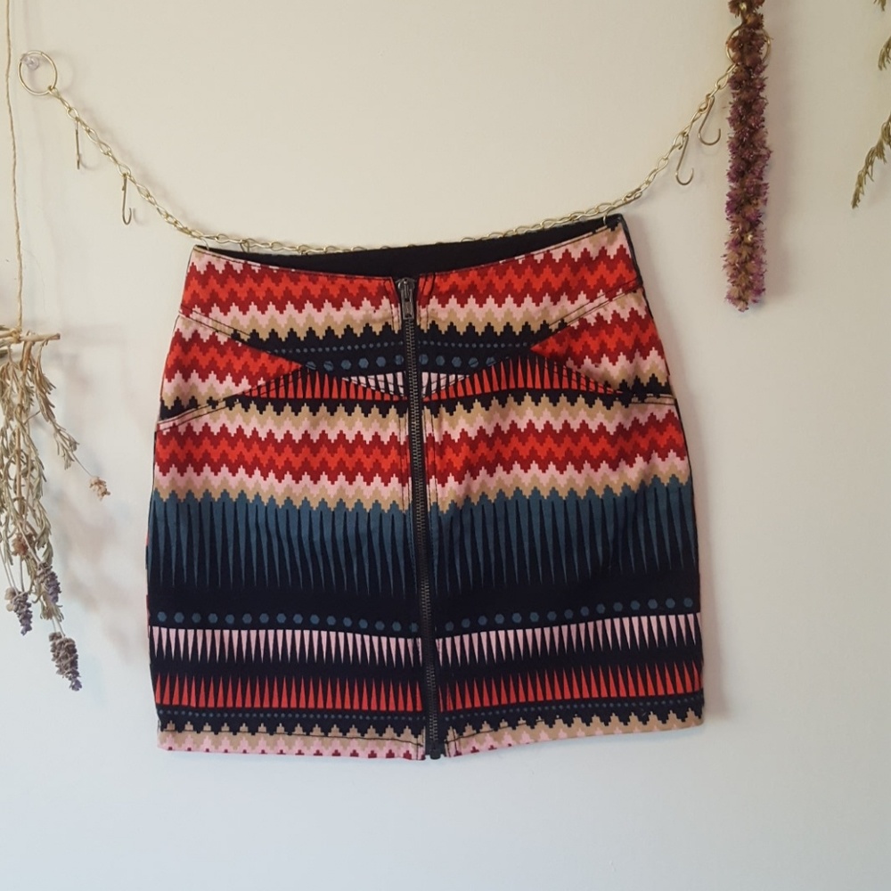 Tribal print mini skirt