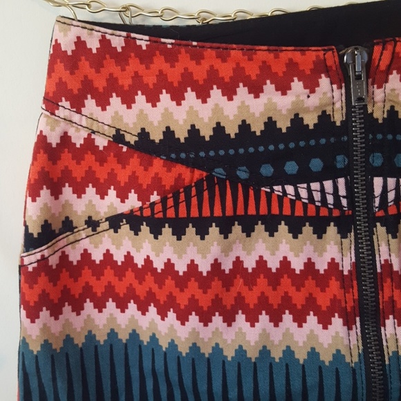 Tribal print mini skirt - Picture 2 of 4