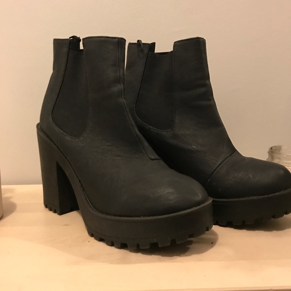 Black heeled booties.