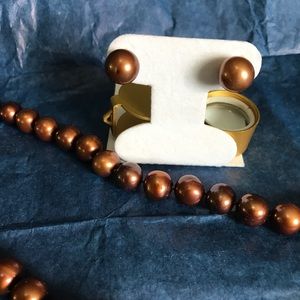 SOLD FROM THE OTHER APP.14k chocolate pearl set