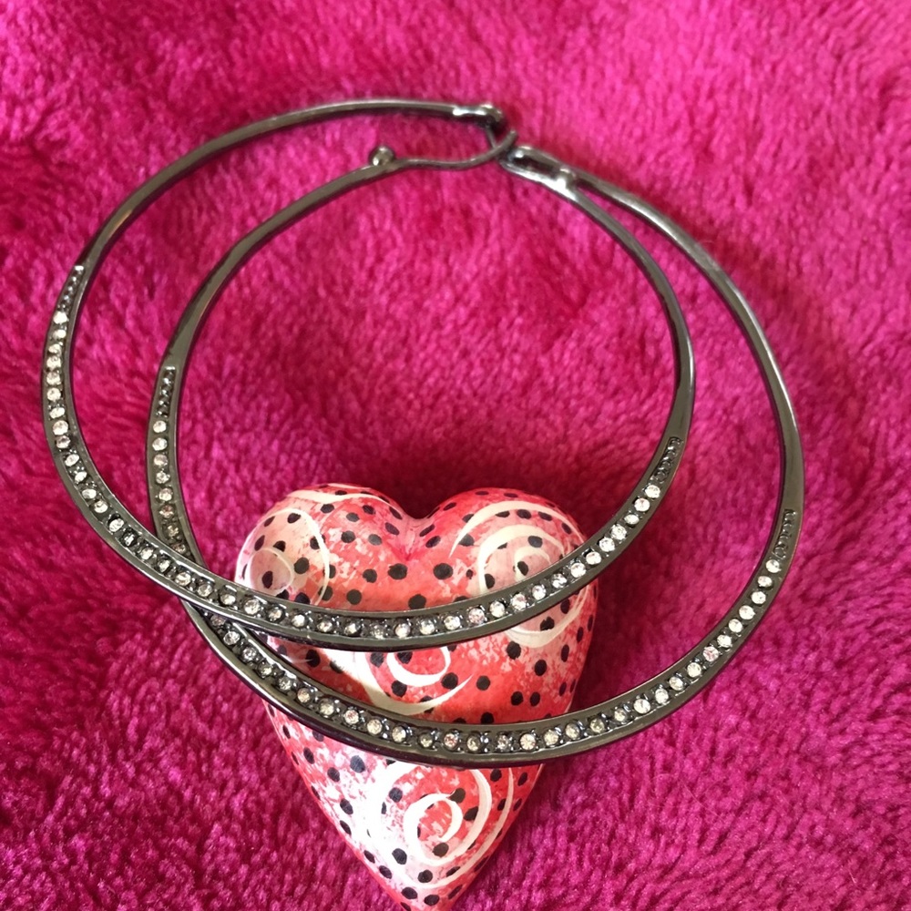 NWOT Stella & Dot Heiress Hoop earrings - retired