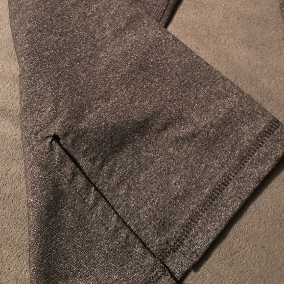 Old navy active pant capris - Picture 3 of 3