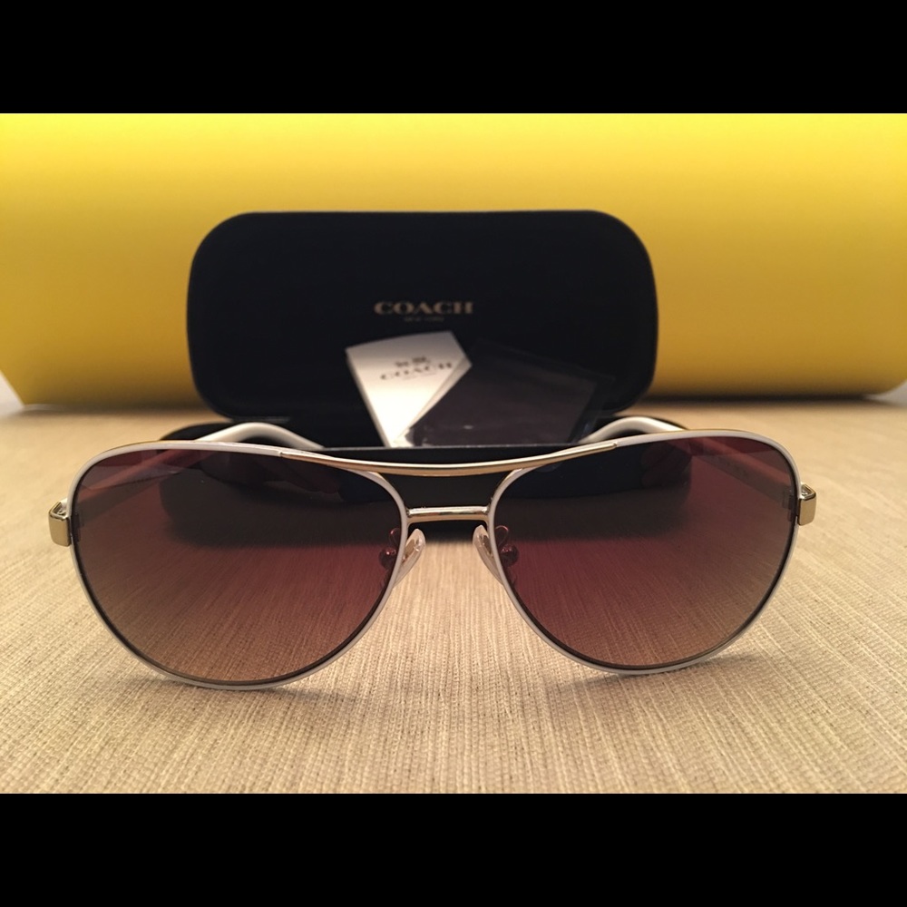 🆕Coach Aviator Sunglasses White & Gold