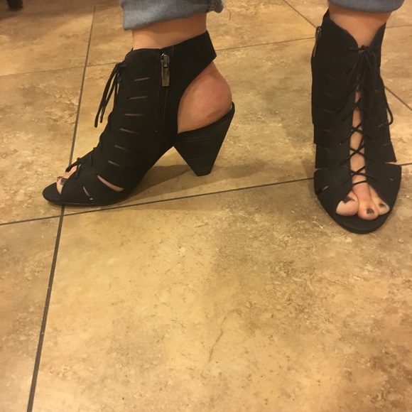 SALE (today only!) NWOT! Vince Camuto Heels! - Picture 2 of 8