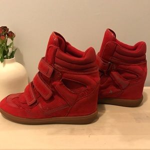 Red sneaker wedges!