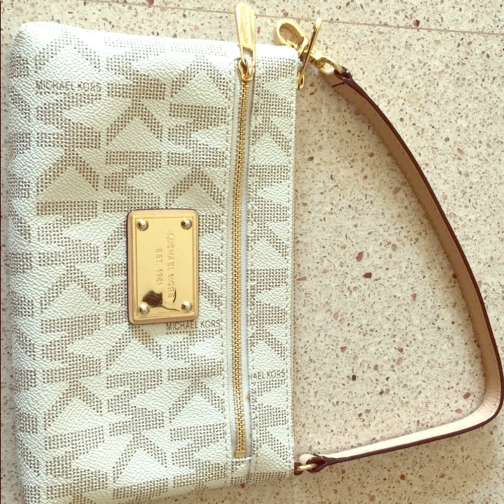 Michael kors clutch/wristlet