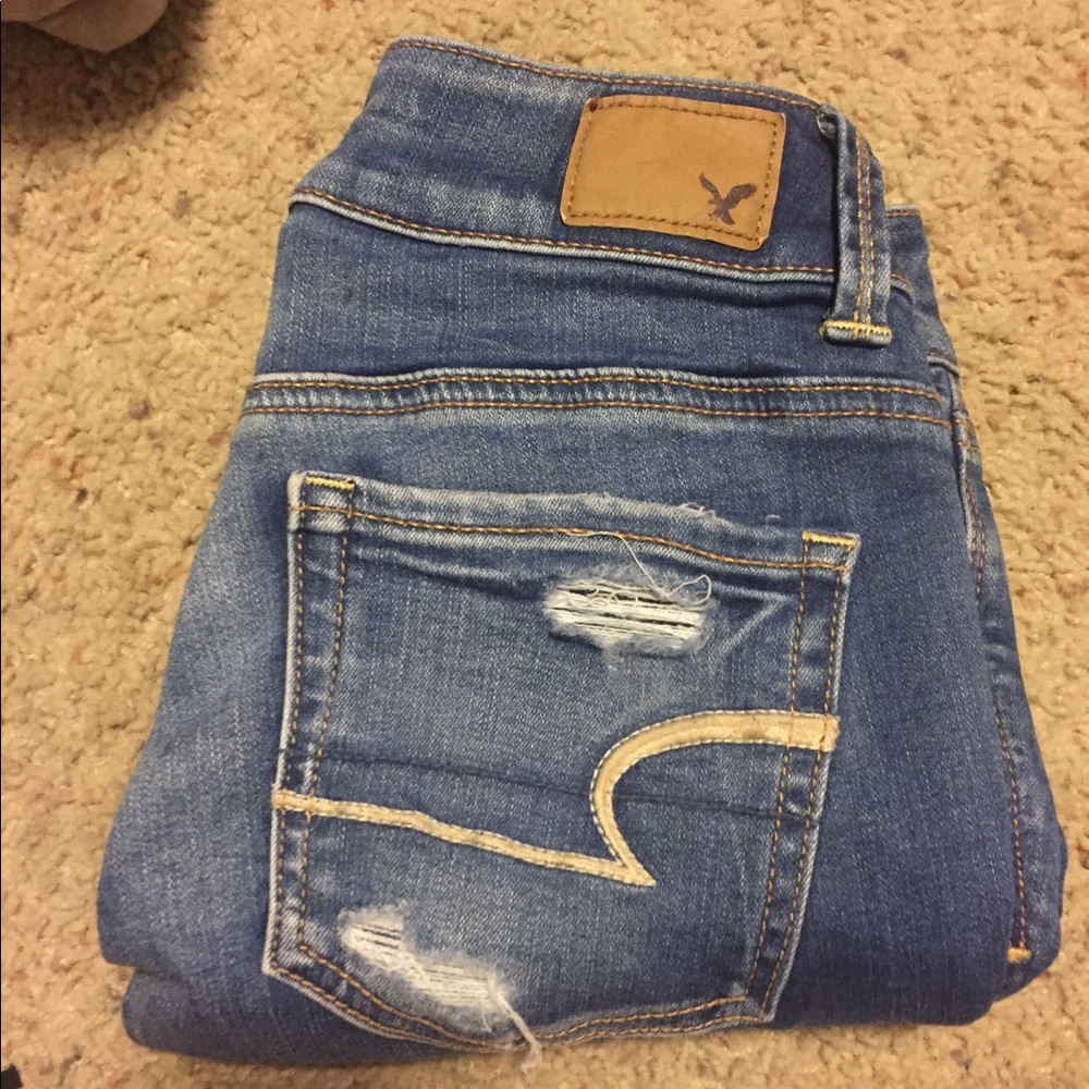 American eagle ripped capris