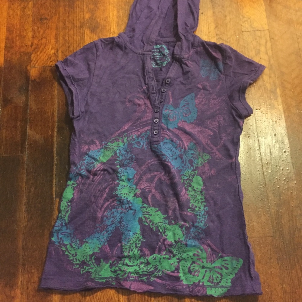 Cool colored hooded short sleeved shirt