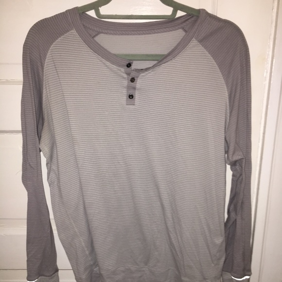 Lululemon long sleeve - Picture 3 of 3
