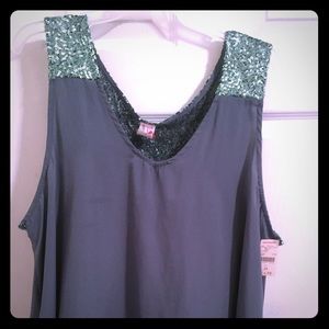 Women's sequin tank shirt size 2X.