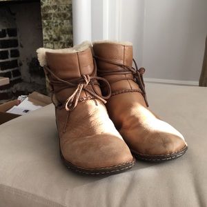 Brown Cozy Warm Fuzzy Snow Ugg Boots Size 8.5