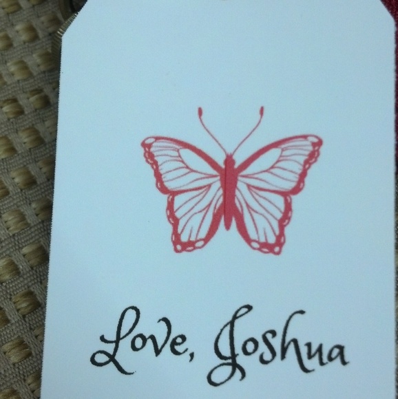 NWT Red textured clutch with magnetic snap closure - Picture 4 of 4