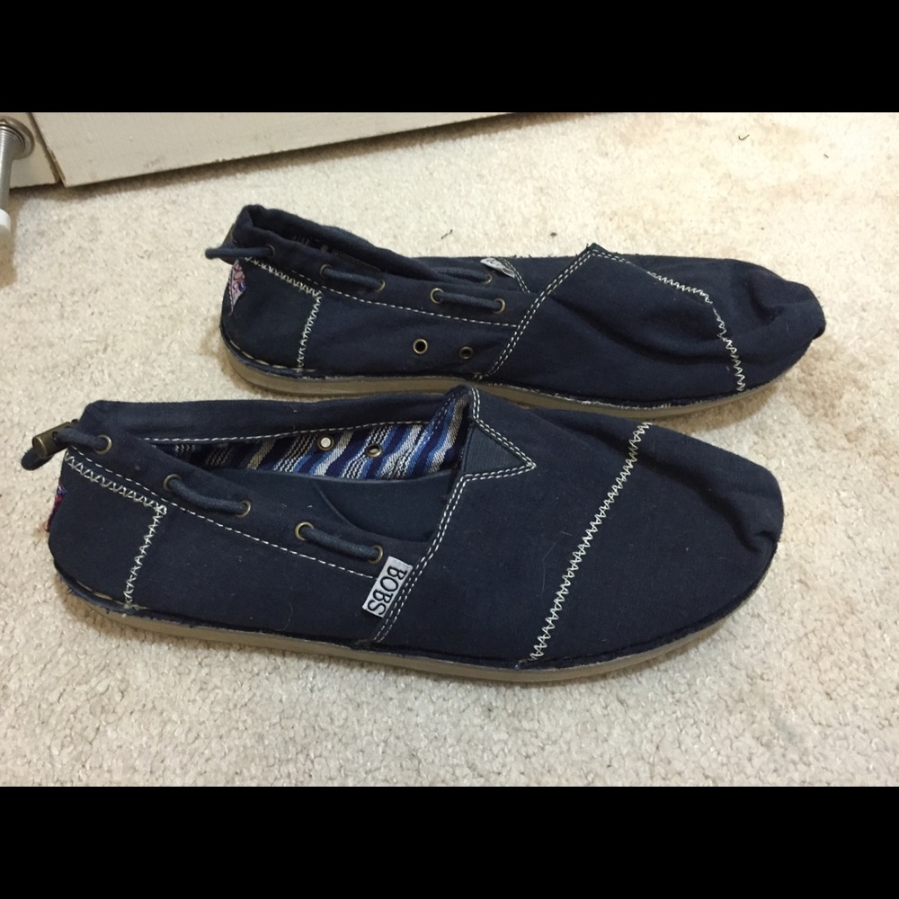 Bob's by Skechers navy blue loafers sized 8.5