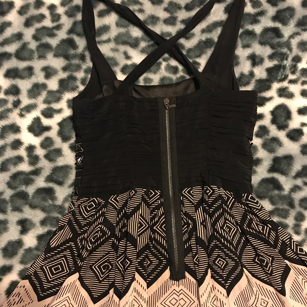 BEBE beaded geometric mini dress - Picture 8 of 9