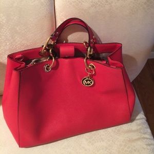 Micheal kors red sachel bag mint condition