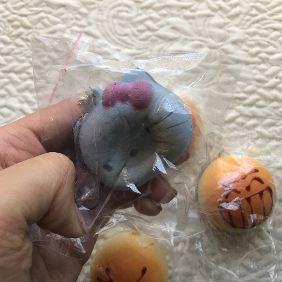 Mini Squishy Bun Bundle ❤️ - Picture 3 of 3