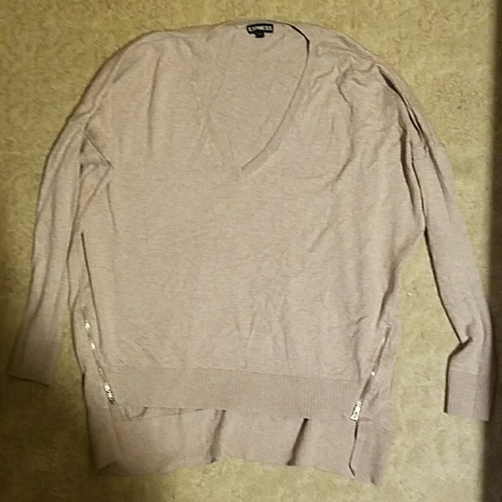 V-neck Express sweater