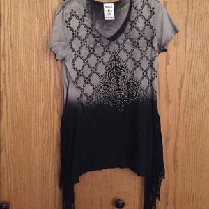 Gray and black crystal pewter top