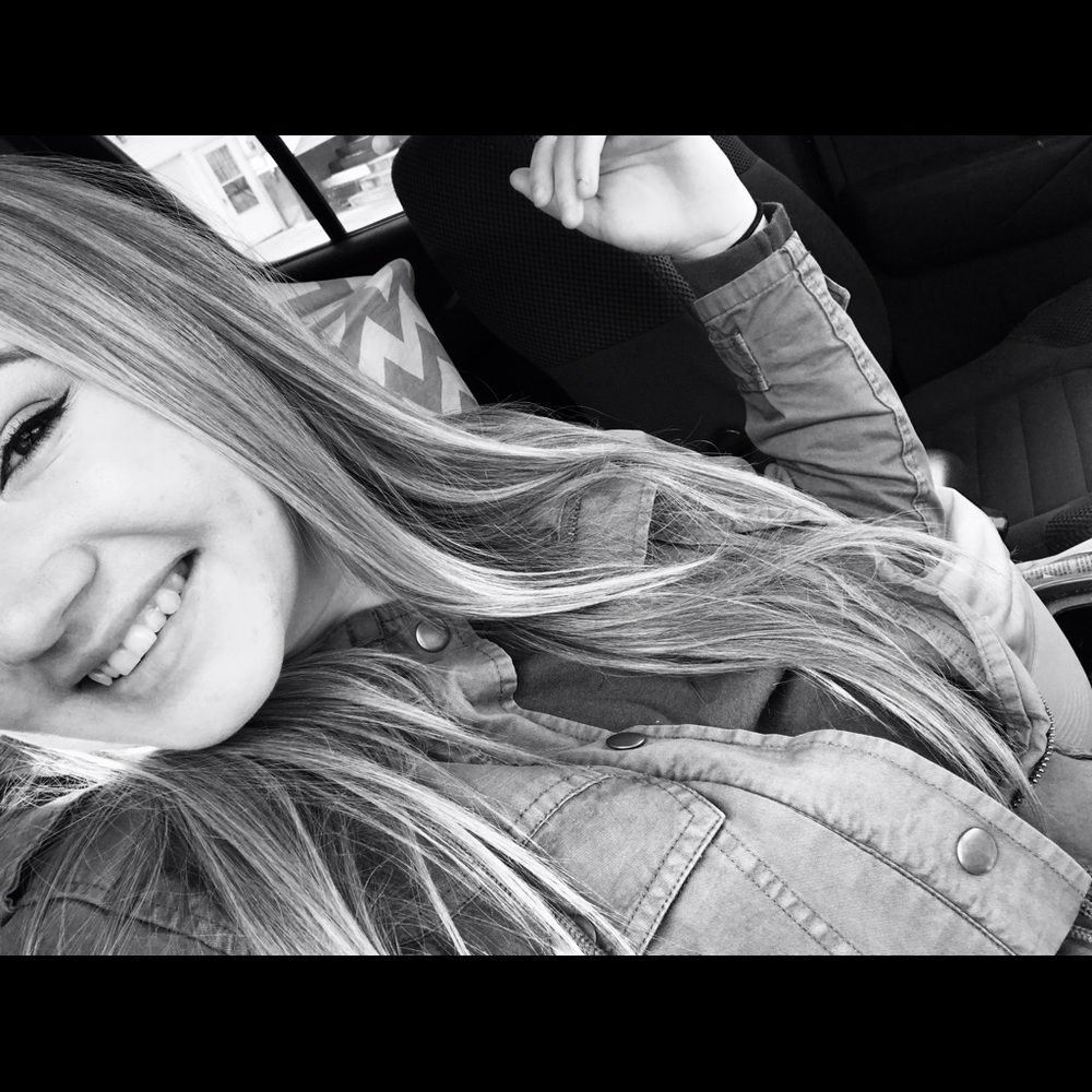 Meet your Posher, Kiana