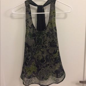 Green patterned top!