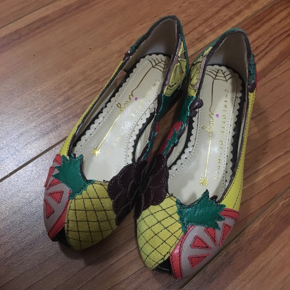 Charlotte Olympia Girl’s flats