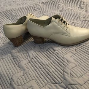 Aerosoles cream Heely women’s shoes size 9B
