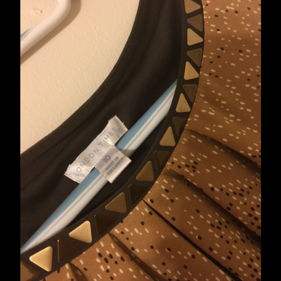 Beautiful brown dress! - Picture 3 of 3