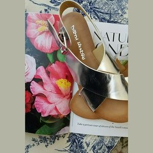 Dirty Laundry by Chinese Laundry Womens Beatbox Sandal