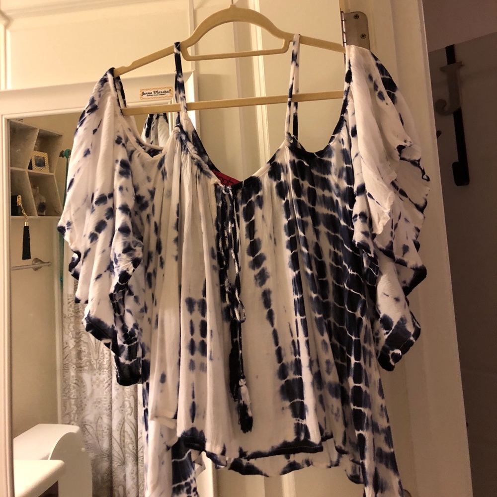 Tie die shirt