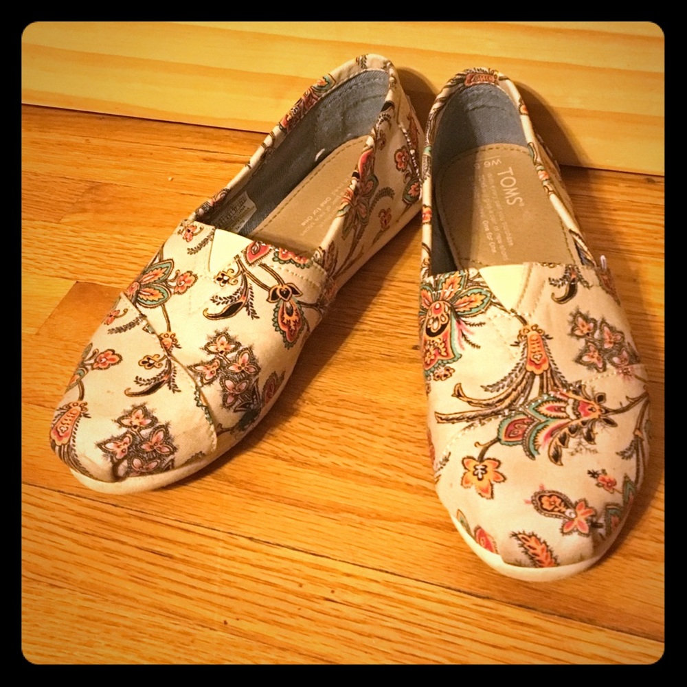 Toms Paisley Flats