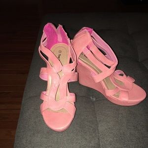 Coral wedges