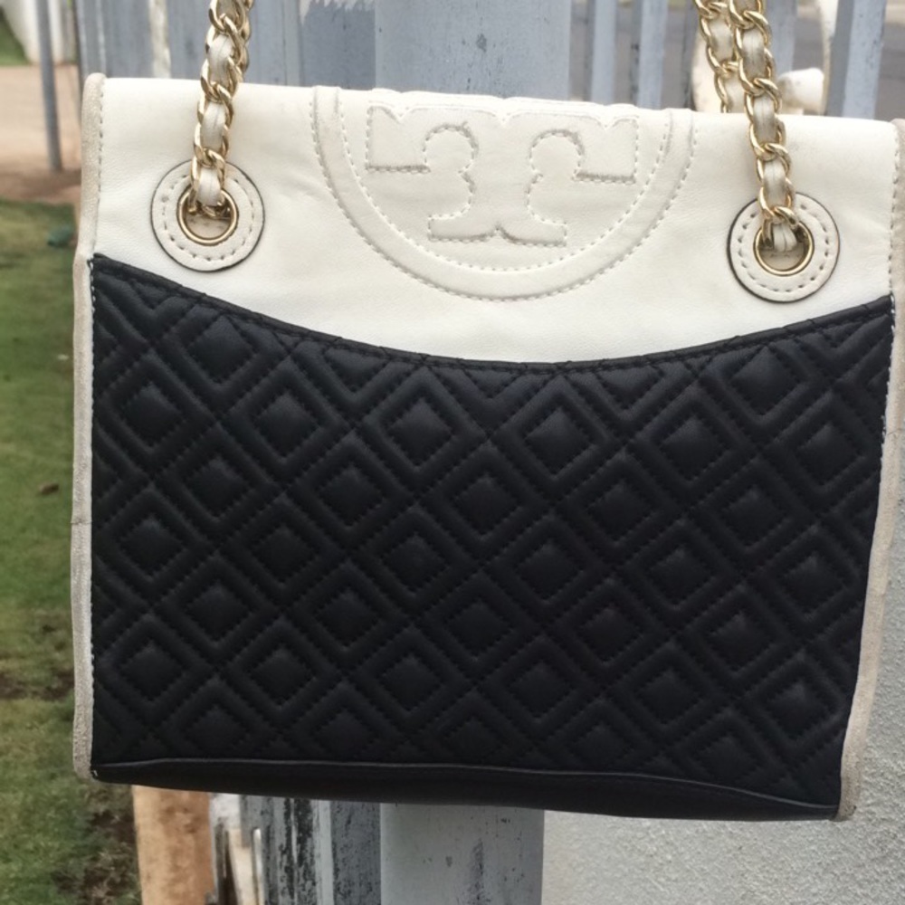 100% authentic Tory Burch Fleming shoulder bag GUC