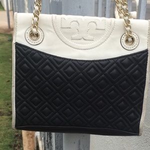 100% authentic Tory Burch Fleming shoulder bag GUC