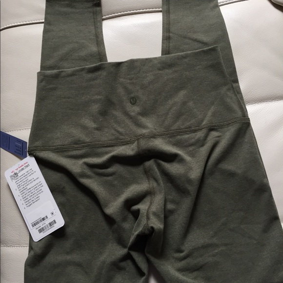NWT HFTG LULULEMON WUNDER UNDER PANT HIGH RISE 10 - Picture 6 of 8